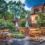 Allsång på Skansen från Sollidenscenen, en av Sveriges mest älskade sommartraditioner